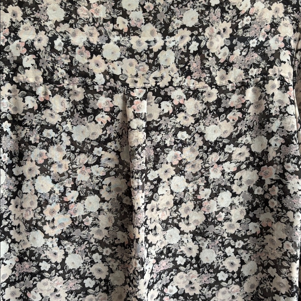 Express Floral Button-Front Shirt in Cream and Black - Picture 5 of 7